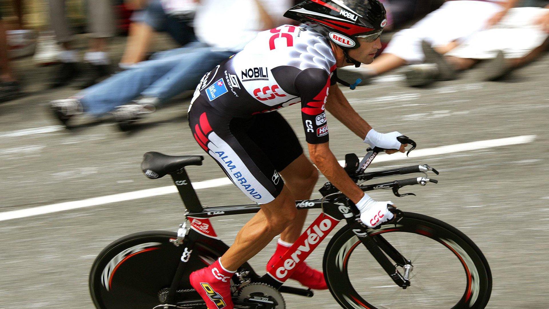 巴塞罗那客场溃败拱手让出联赛榜首