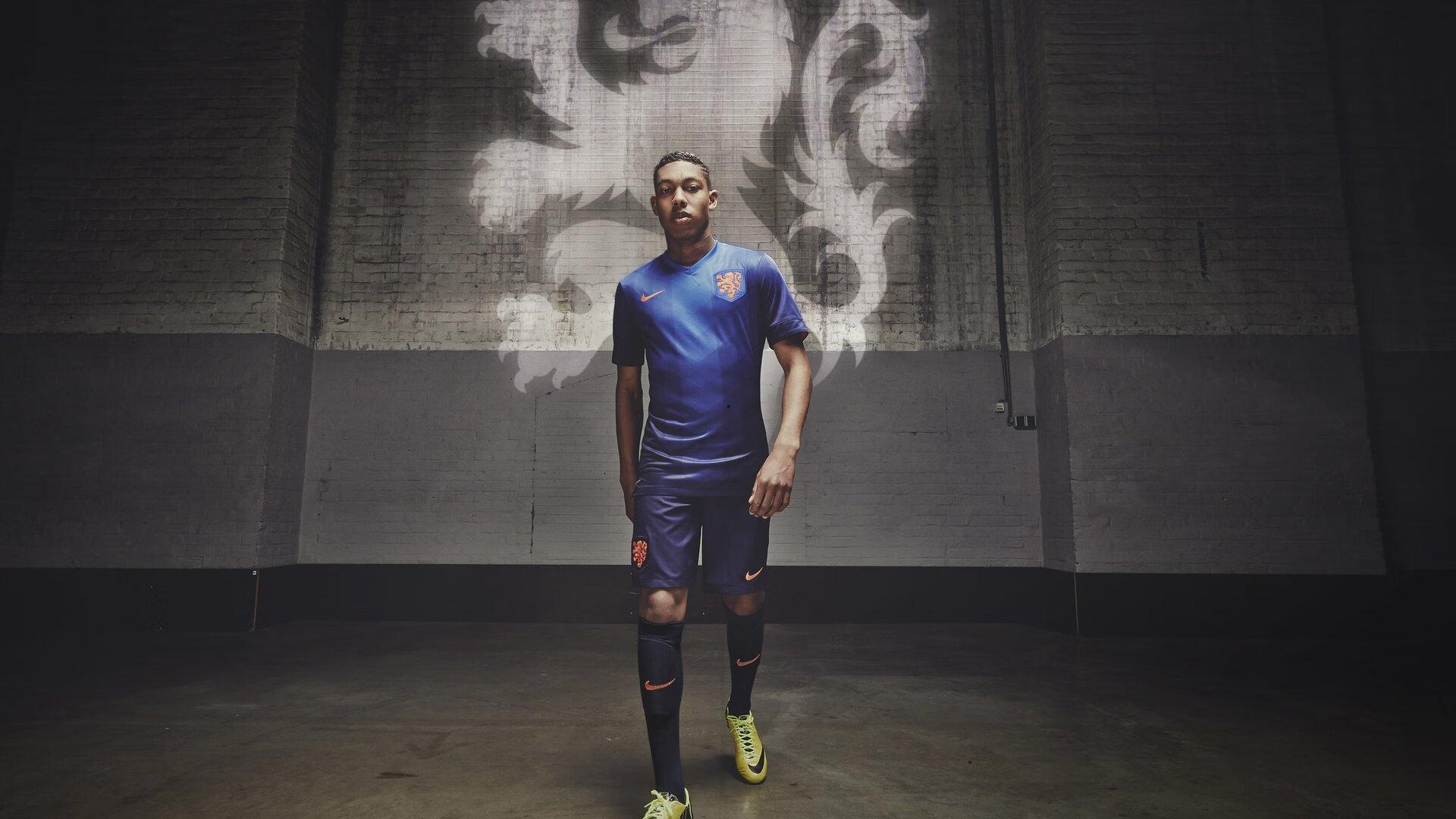 季后赛激战正酣,豪门对决引爆篮球热潮