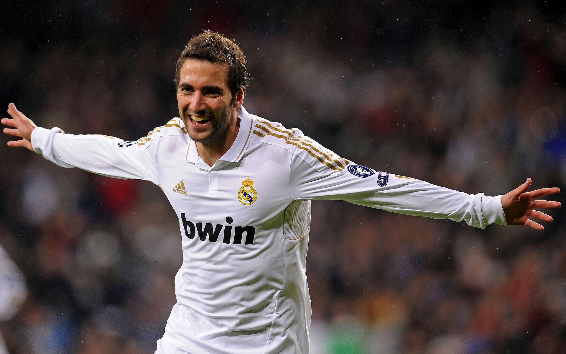 中国冰壶队世锦赛表现亮眼 新生代选手展现强劲实力