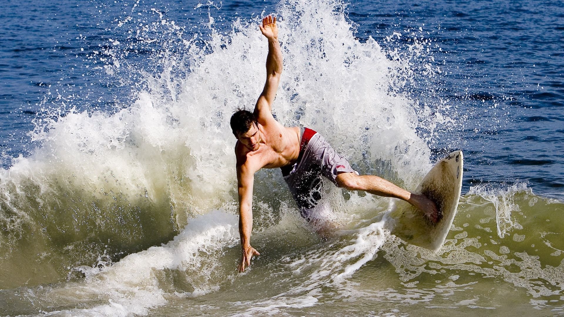 中国皮划艇队亚运会再创佳绩 年轻选手展现强劲实力