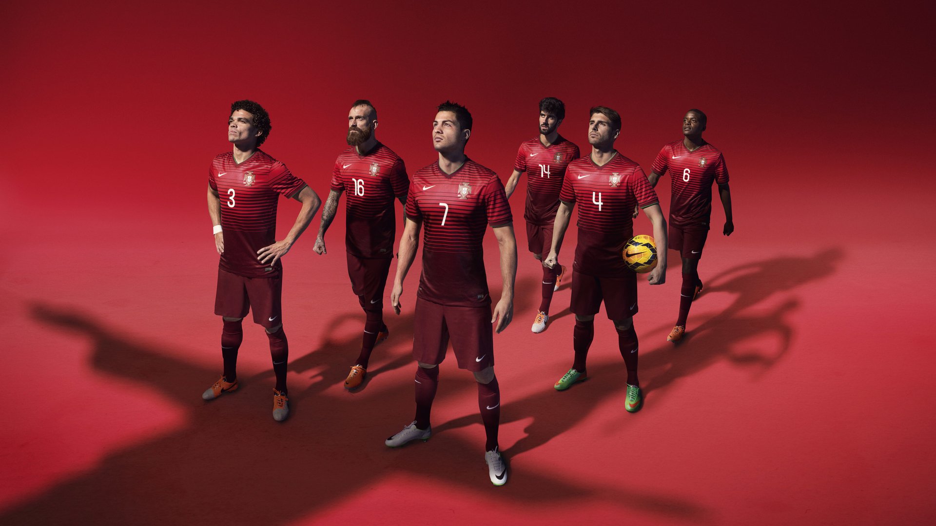 英超争冠白热化，曼城、阿森纳、利物浦上演终极对决